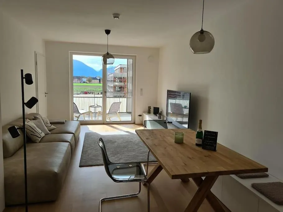 Apartment Neu, Zentral, Schoen, Bergblick, Suedterrasse Freilassing